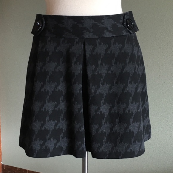 CLEARANCE!💋FINAL PRICE🎉EXPRESS houndstooth skirt - Picture 2 of 8